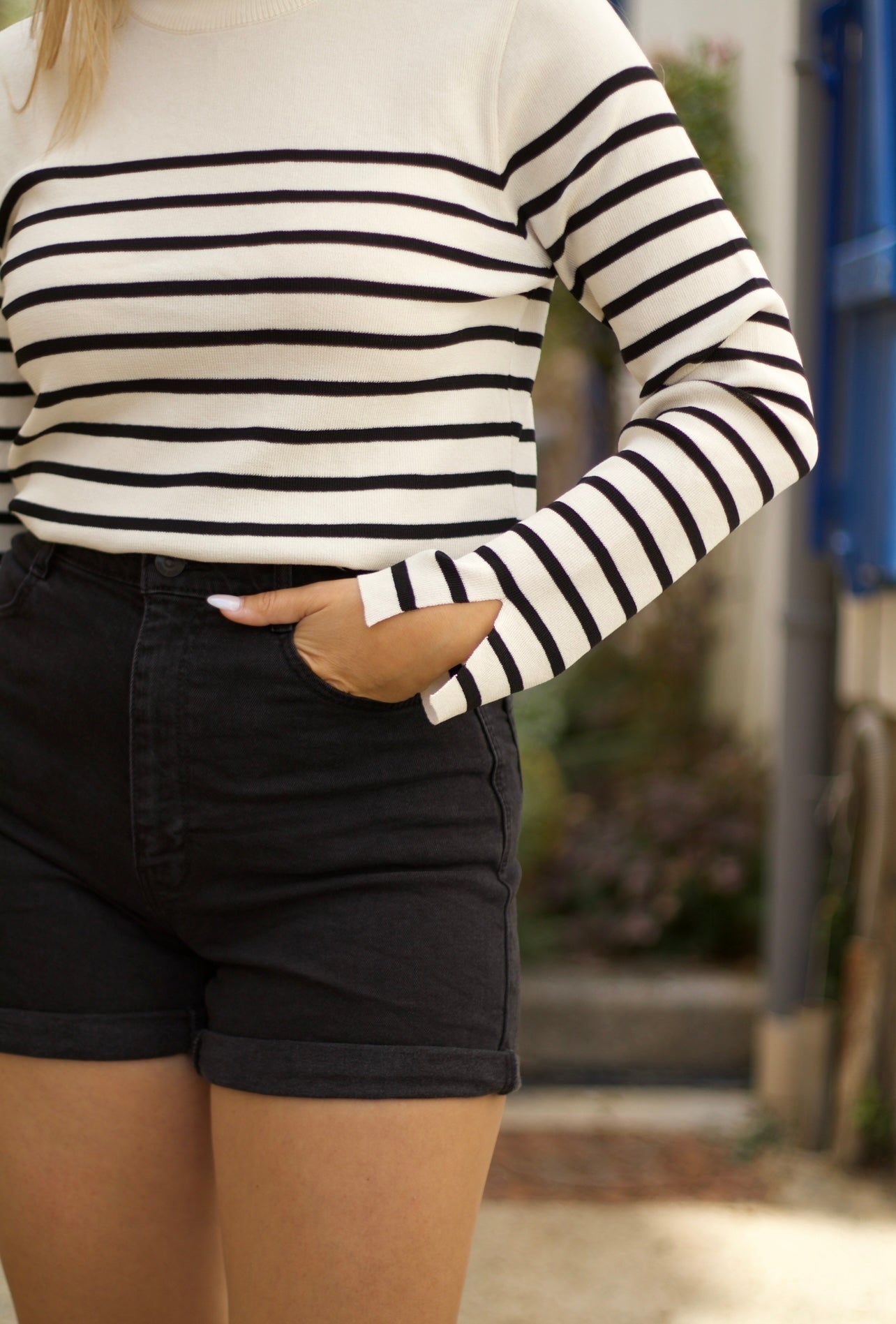 Pull Flora noir et crème