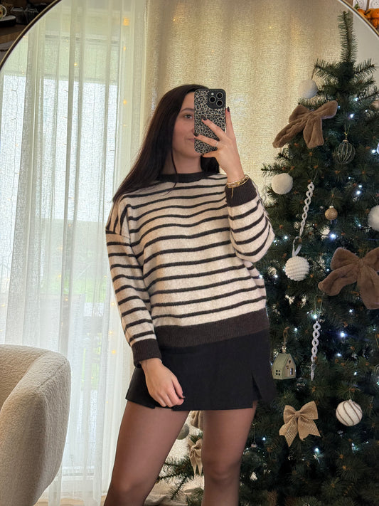 Pull a rayures marron